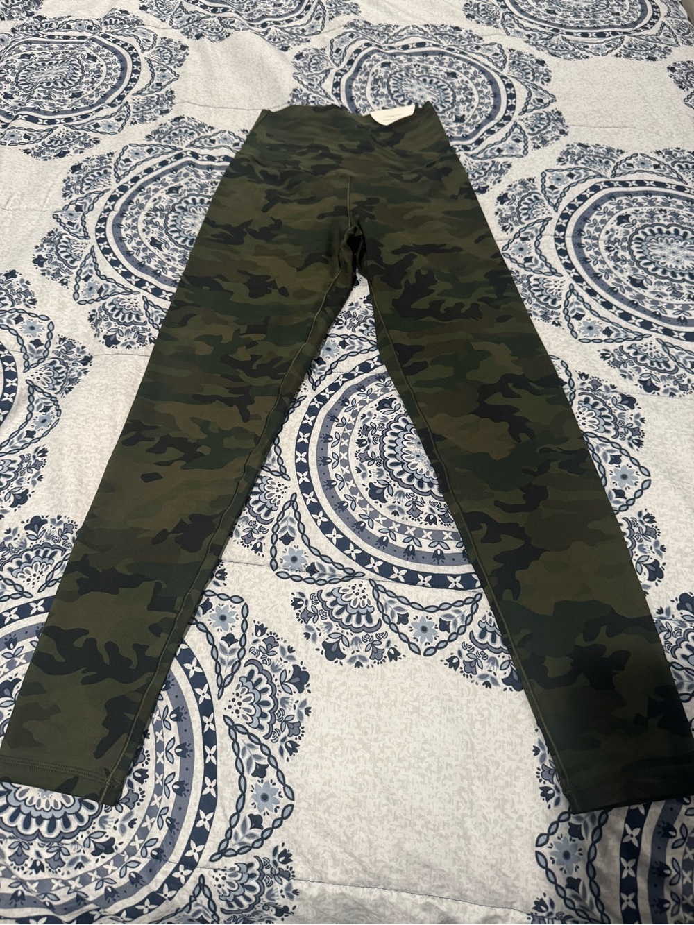 Aerie Womens Camo Leggings - Green Camouflage Sz M